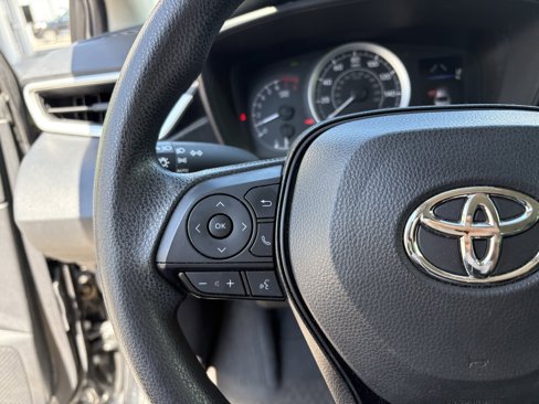 Used 2022 Toyota Corolla LE image 26