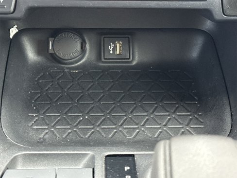 Used 2023 Toyota RAV4 LE image 32