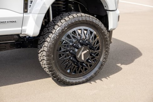 Used 2025 Ford F450 Platinum w/ Platinum Plus Package image 21