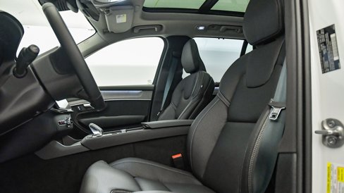 New 2025 Volvo XC90 T8 Plus w/ Protection Package Premier image 21