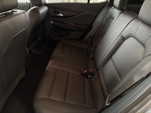 Used 2025 Buick Envista Sport Touring image 25