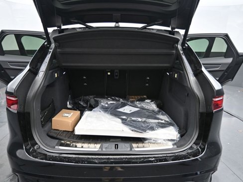 New 2025 Jaguar F-PACE R-Dynamic S image 15