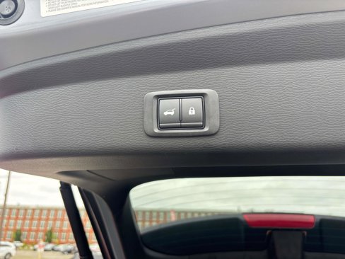 New 2025 Mitsubishi Outlander SEL image 5