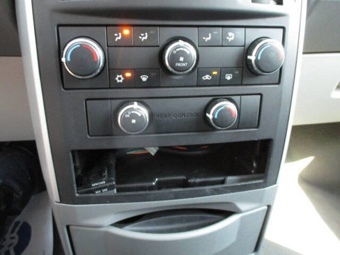 Used 2010 Dodge Grand Caravan SE w/ Climate Group image 14