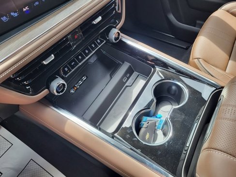 New 2025 Chevrolet Suburban High Country image 21