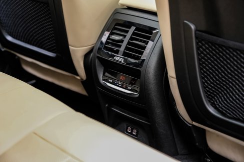 Used 2025 BMW X4 xDrive30i image 42