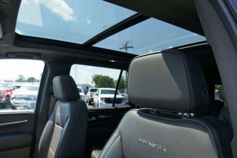 Used 2021 GMC Yukon Denali image 27