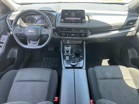 Used 2025 Nissan Rogue SV image 29