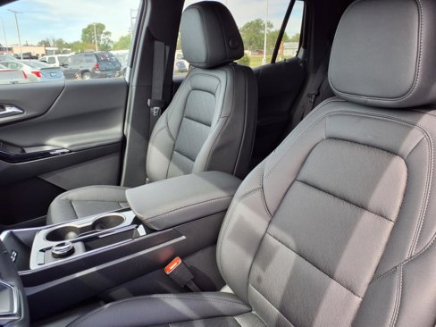 New 2026 Chevrolet Equinox LT w/ Convenience Package II image 13