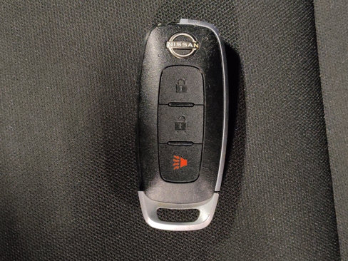 Used 2023 Nissan Rogue S image 32
