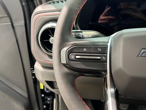 New 2025 Chevrolet Colorado Z71 w/ Technology Package image 30