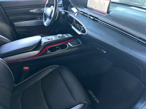 Used 2023 Genesis GV70 2.5T w/ Sport Prestige Package image 16