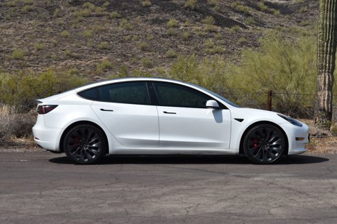 Used 2022 Tesla Model 3 Performance image 9