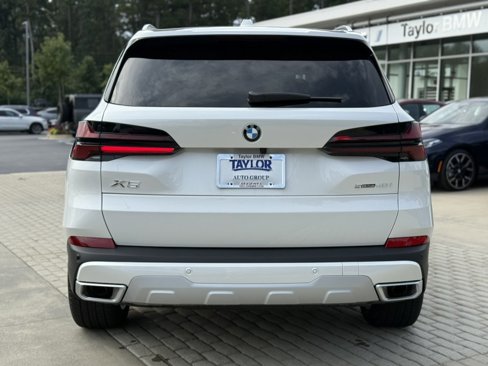 New 2026 BMW X5 sDrive40i image 5