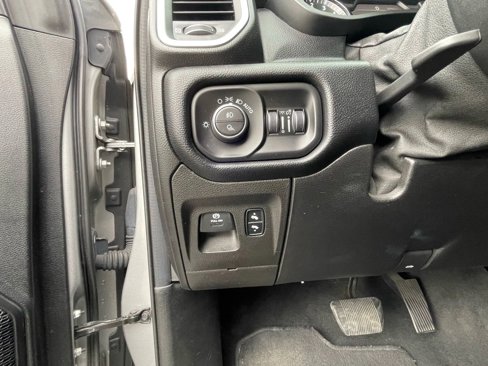 Used 2019 RAM 1500 Big Horn image 31