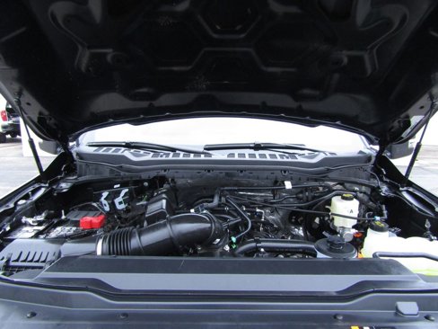 Used 2025 Ford F250 XLT w/ F-250 >10K GVWR Package image 8