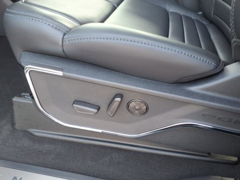 New 2025 Ford F250 Platinum image 11