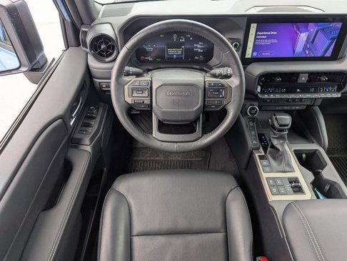 Used 2024 Toyota Land Cruiser image 28