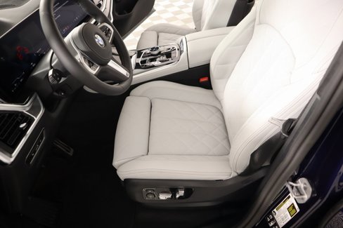 New 2026 BMW X7 xDrive40i image 13