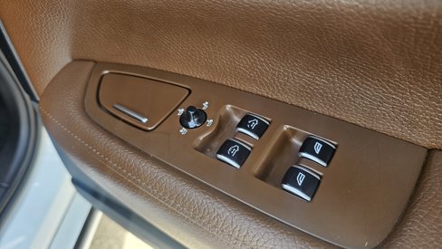 Used 2018 Volvo S90 T5 Momentum w/ Convenience Package image 33