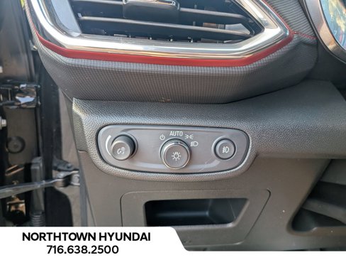 Used 2023 Chevrolet TrailBlazer RS w/ Sun and Liftgate Package image 28