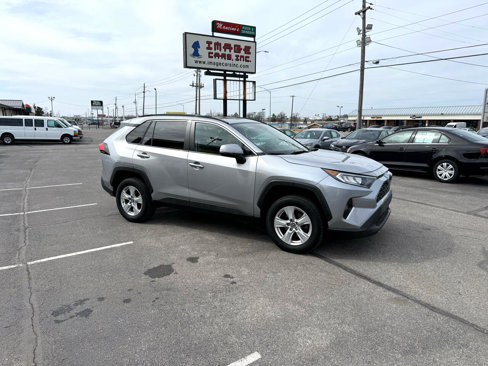 Used 2019 Toyota RAV4 XLE w/ Convenience Package image 5