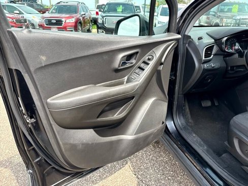 Used 2019 Chevrolet Trax LT image 16