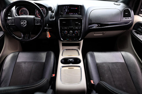 Used 2020 Dodge Grand Caravan SXT image 21