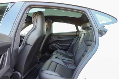 Used 2020 Porsche Taycan Turbo image 10