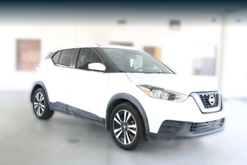 Used 2019 Nissan Kicks SV image 1