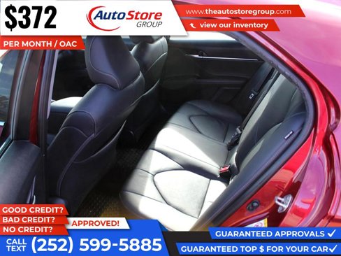 Used 2018 Toyota Camry XSE image 9