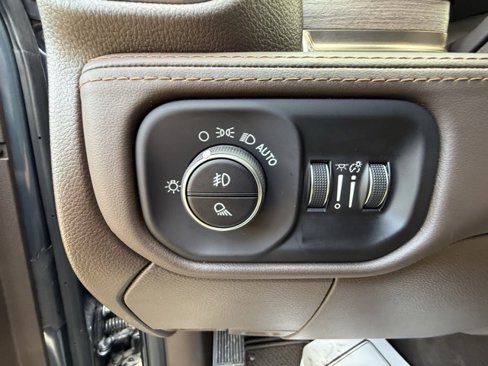 New 2025 RAM 2500 Limited image 15