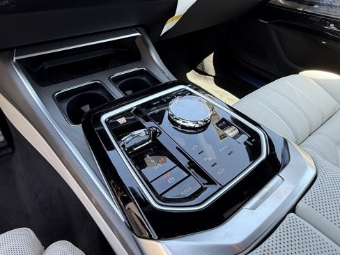 New 2026 BMW 740i w/ Executive Package image 24