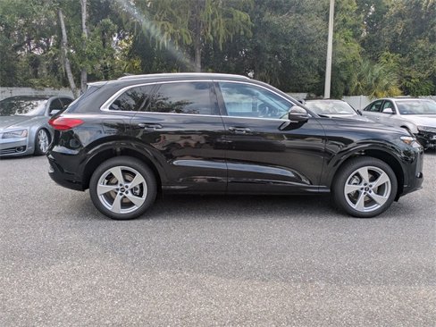 New 2025 Audi Q5 Prestige image 12