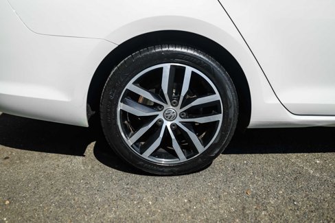 Used 2016 Volkswagen Golf Limited Edition image 5