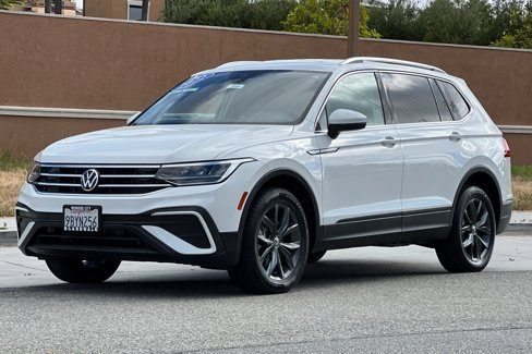 Used 2022 Volkswagen Tiguan SE image 8