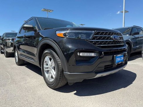 Certified 2024 Ford Explorer XLT w/ Equipment Group 202A image 4
