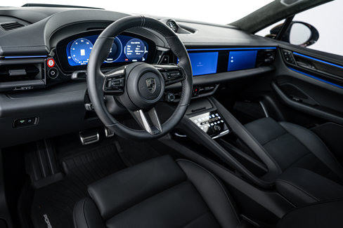 New 2025 Porsche Macan Turbo Electric image 4