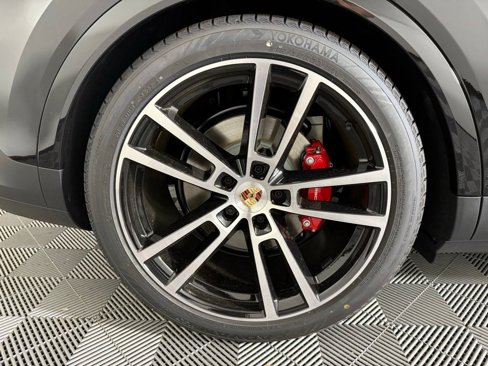 New 2026 Porsche Cayenne S image 14