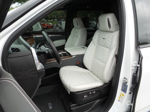 Used 2025 Cadillac Escalade Sport Platinum image 47