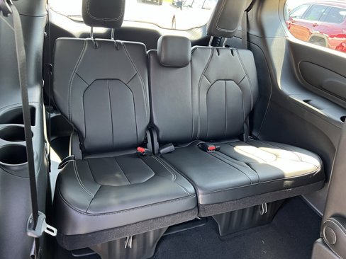 New 2026 Chrysler Pacifica Select image 19
