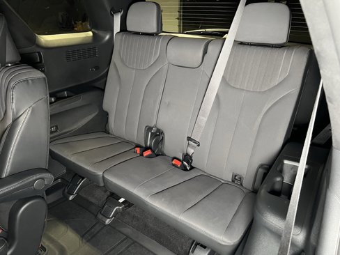 Used 2025 Hyundai Palisade Calligraphy image 17