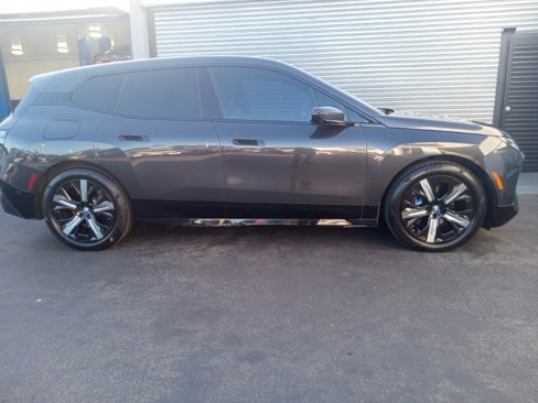 Certified 2022 BMW iX xDrive50 w/ Sport Package image 27