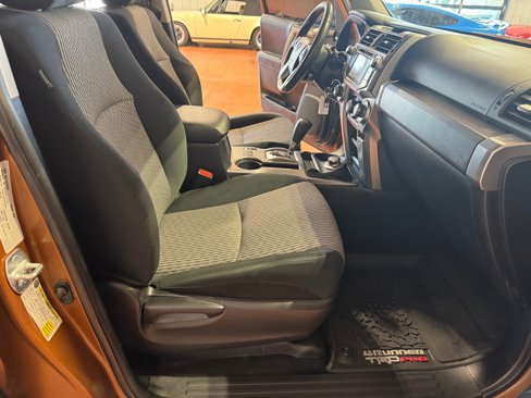 Used 2016 Toyota 4Runner SR5 image 19