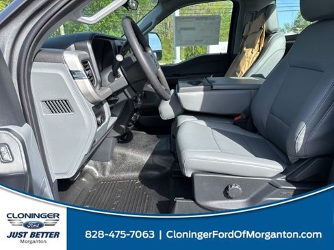 New 2025 Ford F550 4x4 Regular Cab Super Duty image 11