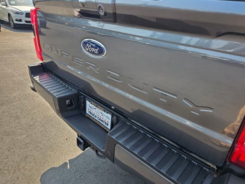 Used 2023 Ford F350 Lariat w/ Lariat Ultimate Package image 13