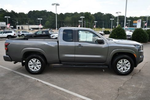 Used 2024 Nissan Frontier SV image 7