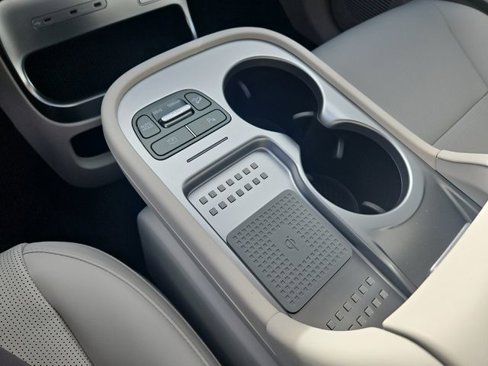 New 2026 Hyundai Ioniq 9 SE image 8