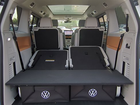 New 2025 Volkswagen ID. Buzz 1st Edition image 27