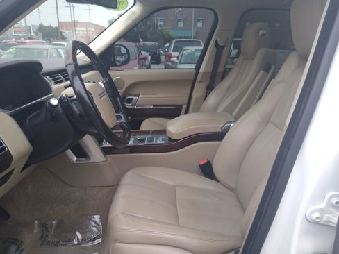Used 2016 Land Rover Range Rover HSE image 13